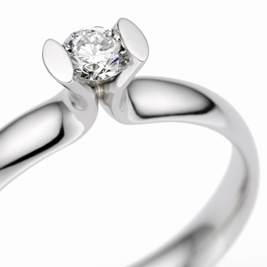 Niessing Primavera Engagement ring Platinum
